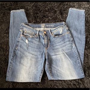 Signature Levi Strauss Mid Rise Skinny Jean